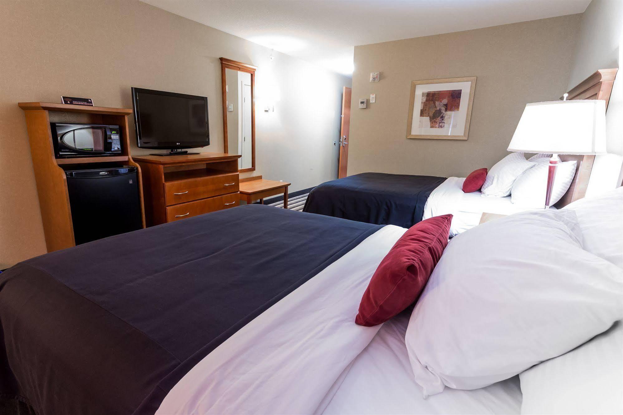 Days Inn & Suites By Wyndham Edmonton Airport Leduc Kültér fotó