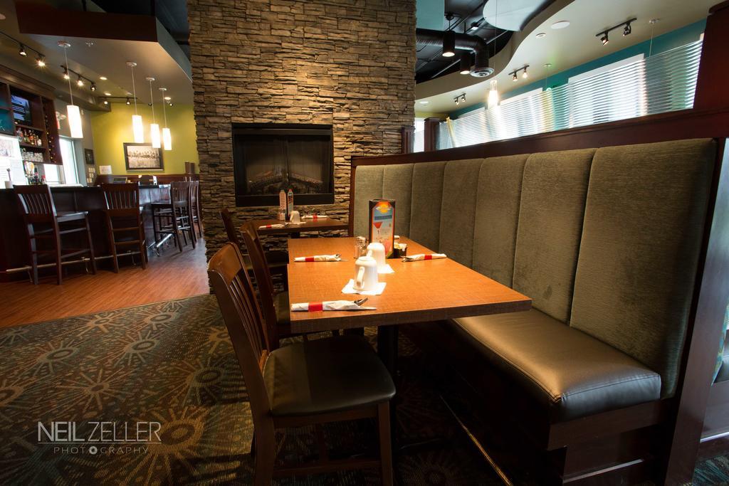 Days Inn & Suites By Wyndham Edmonton Airport Leduc Kültér fotó