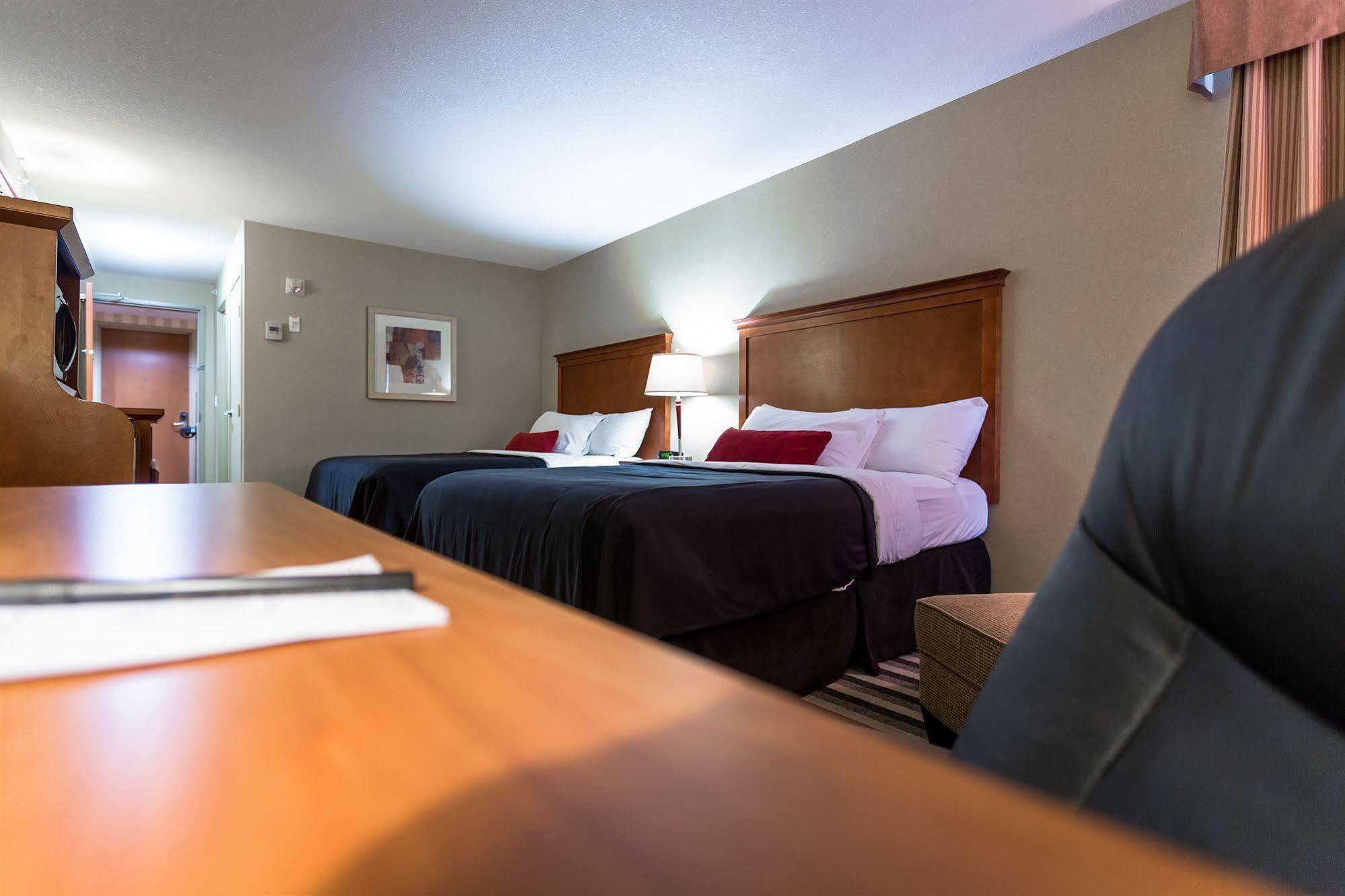 Days Inn & Suites By Wyndham Edmonton Airport Leduc Kültér fotó